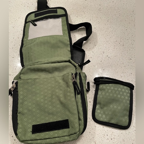 6 pc Hays Travel Set - Picture 3 of 5